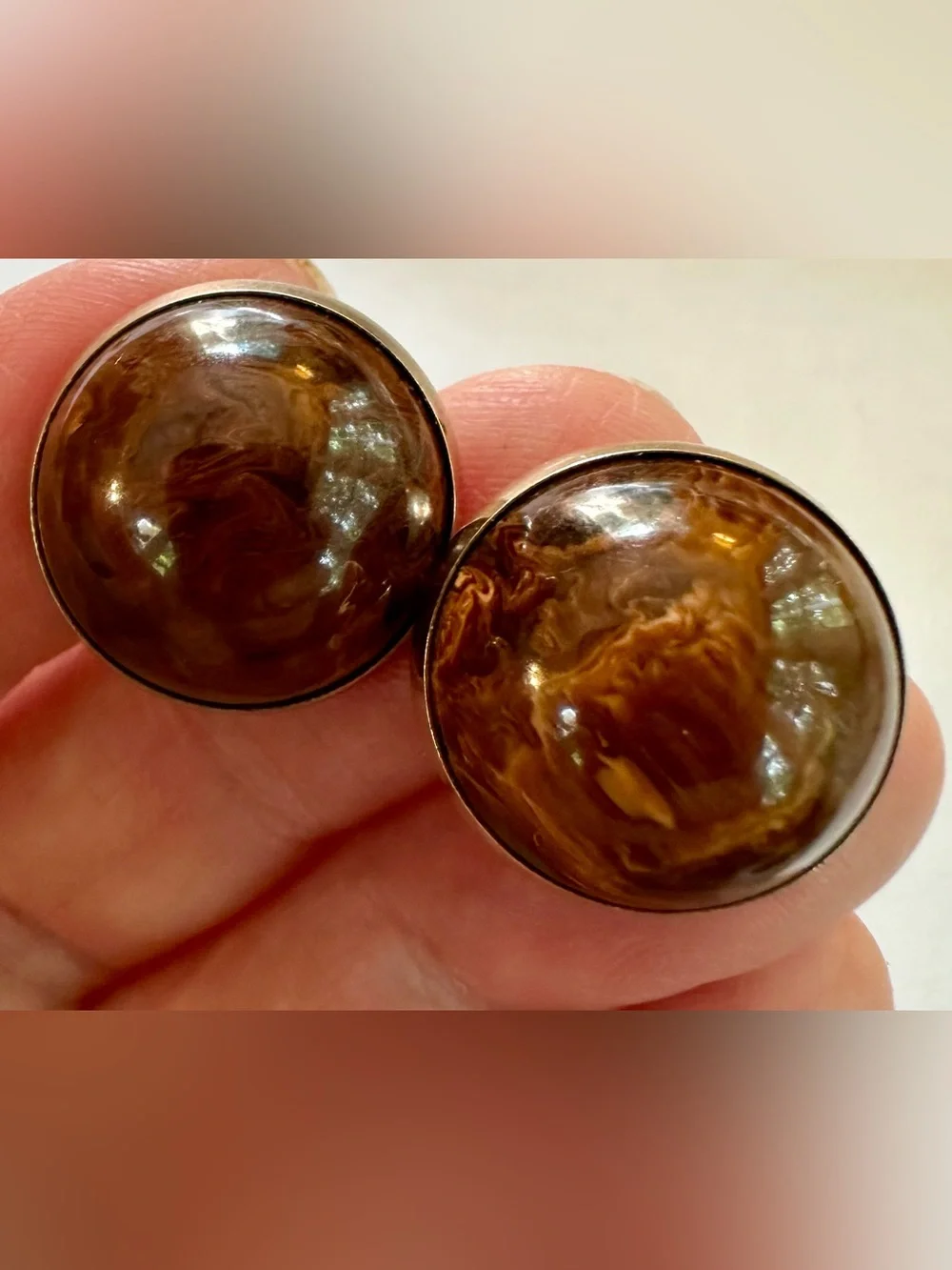 Vintage Men's Brown Swirl Cuff Links — Polished Round Design